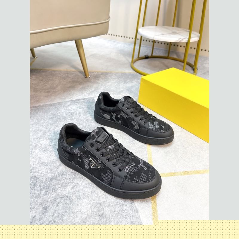 Pra*a sneakers
